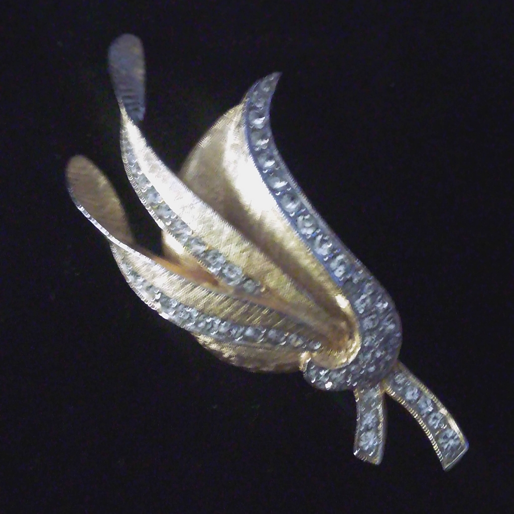 Gorgeous Vintage Brooch Rhinestones 125$
